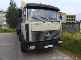 Тягач МАЗ-54329
