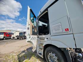 Грузовой тягач седельный MERCEDES-BENZ ACTROS 1841 LS