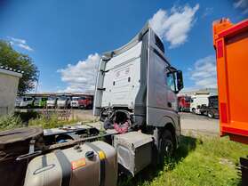 Грузовой тягач седельный MERCEDES-BENZ ACTROS 1841 LS