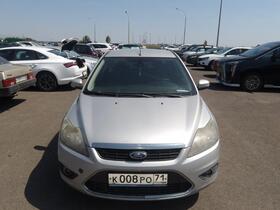 Автомобиль Ford Focus 1.8