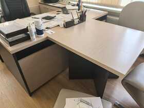 Стол письменный с приставной тумбой (дирекция)