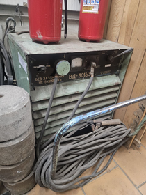 Установка для дуговой сварки